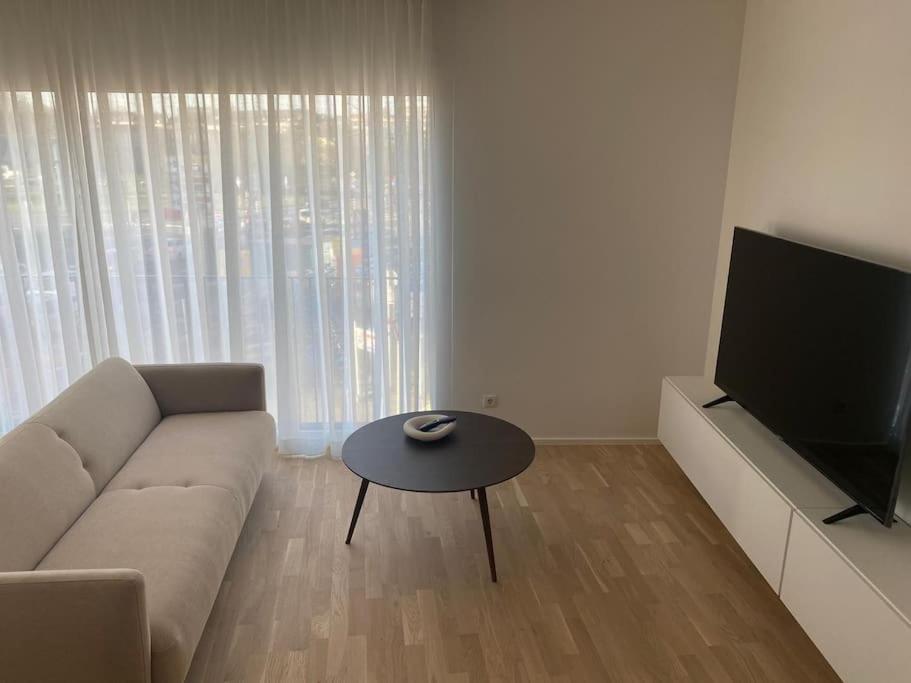 New Spacious Two Bedroom Center With Parking, Near Public Transport لوكسمبورغ المظهر الخارجي الصورة